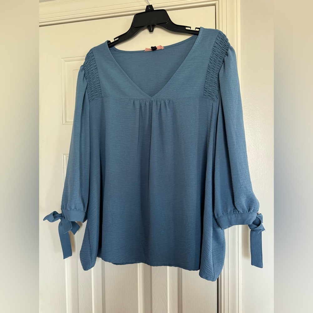 Women's Dusty Blue V-Neck Tie-Sleeve Blouse 2X